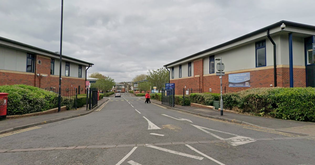 Police Break Up a 1,000-Person Illegal Warehouse Rave in Bristol in Riot Gear, Arresting Three